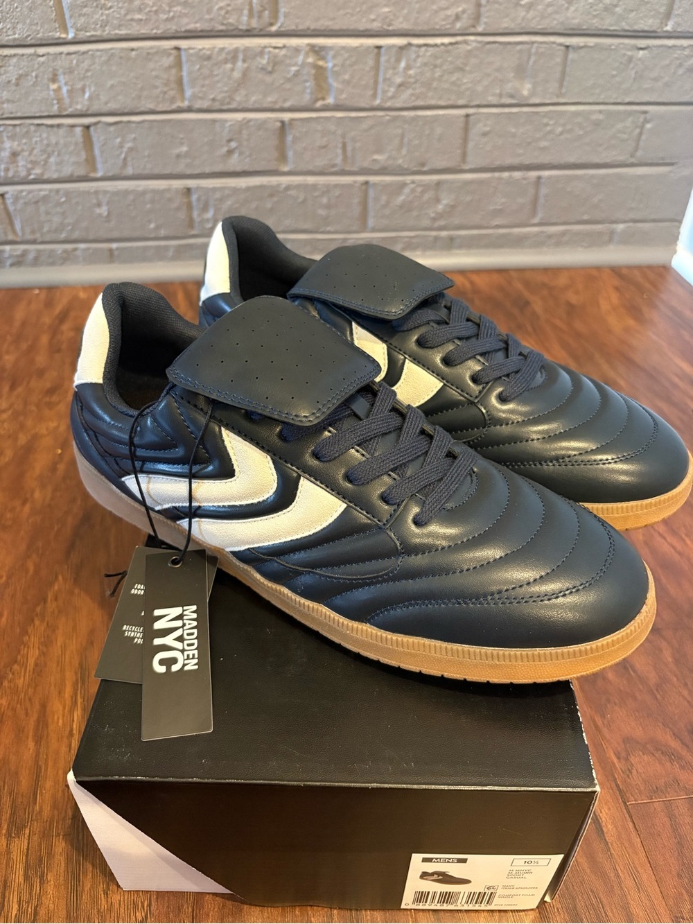 Madden NYC Men's Sport Casual Navy and White Low-Profile Sneakers
